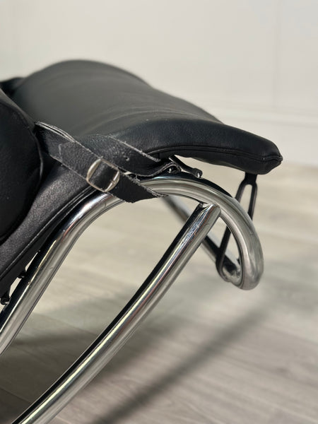 20th Century Le Corbusier Style Chaise Lounge