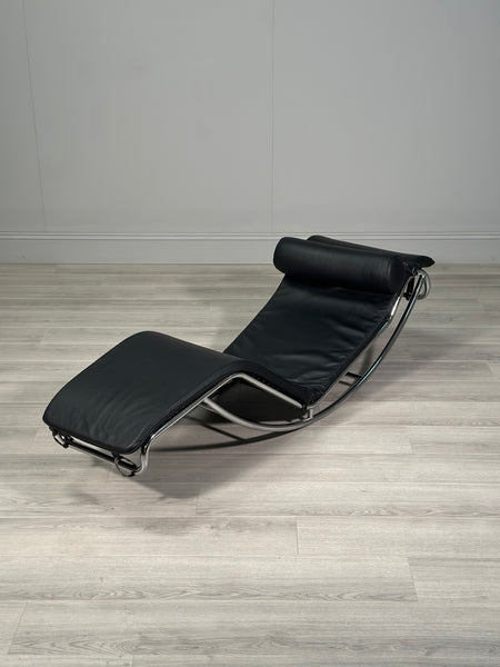 20th Century Le Corbusier Style Chaise Lounge