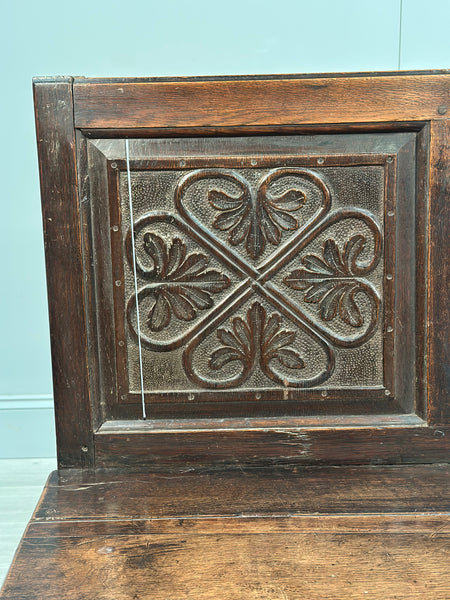 17th Century Oak Settle