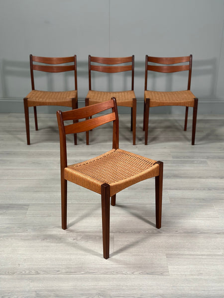 Set of 4 Danish Teak And Paper Cord Dining Chairs Designed By Arne Hovmand Olsen For Mogens Kold