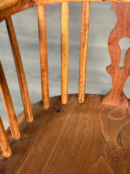 19th Century Elm Windsor Chair