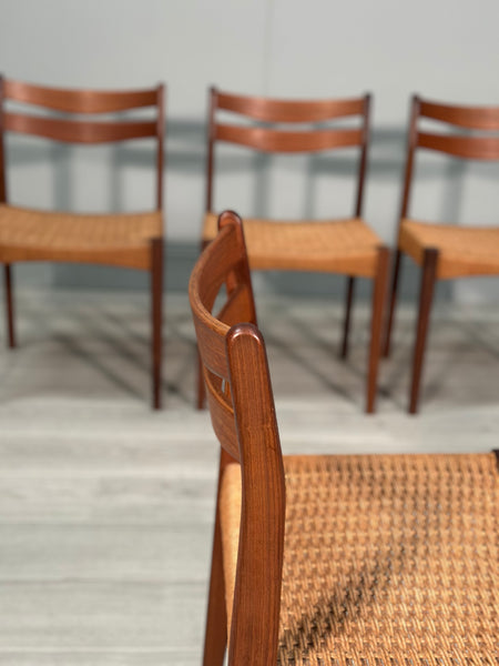 Set of 4 Danish Teak And Paper Cord Dining Chairs Designed By Arne Hovmand Olsen For Mogens Kold