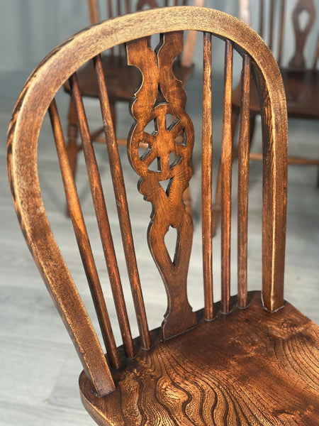 A Set of 6 19th Century Wheelback Dining Chairs