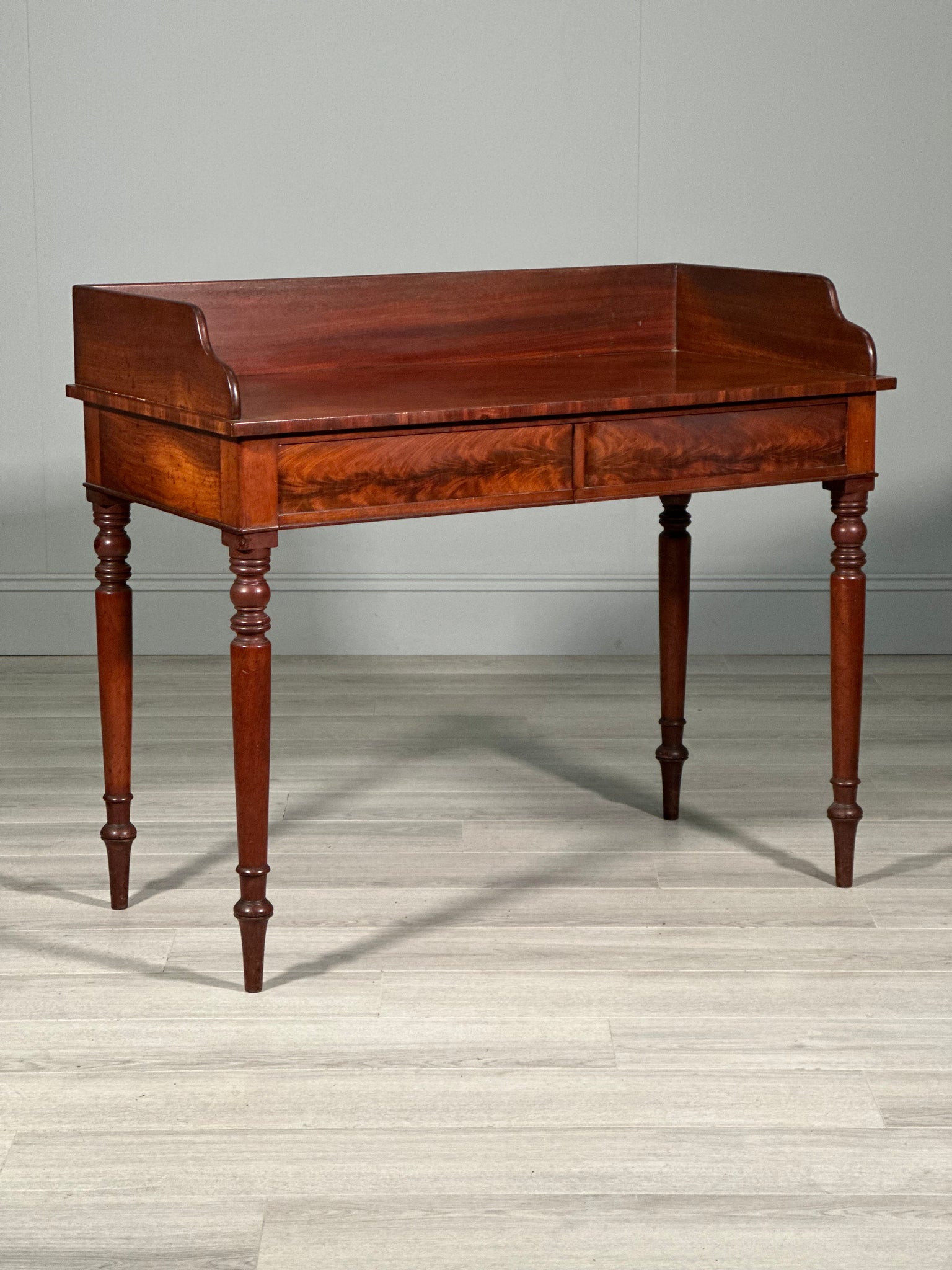 Plum Pudding Mahogany Washstand c.1880