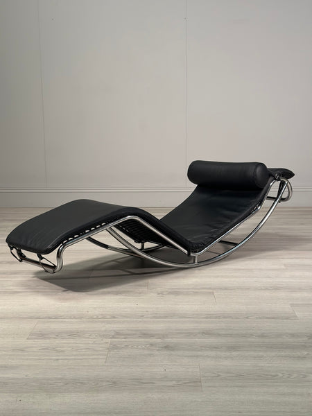 20th Century Le Corbusier Style Chaise Lounge
