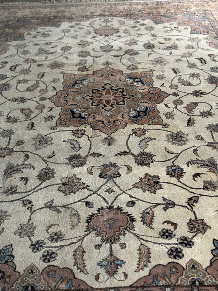 Large Vintage Country House Rug