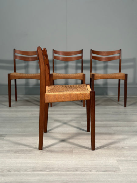 Set of 4 Danish Teak And Paper Cord Dining Chairs Designed By Arne Hovmand Olsen For Mogens Kold