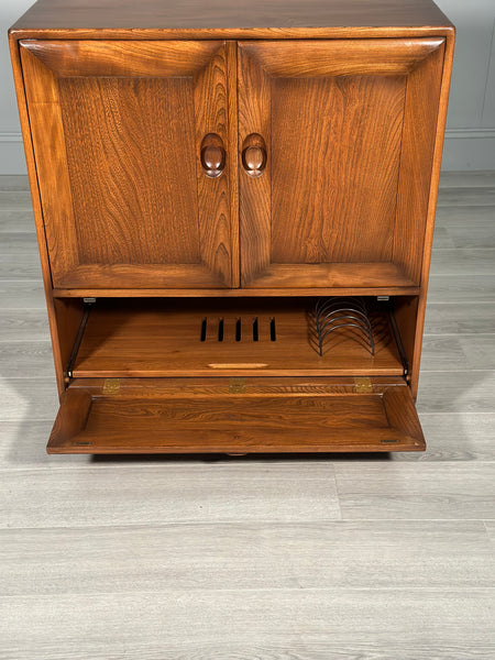 Vintage Ercol 845 Tv Cabinet