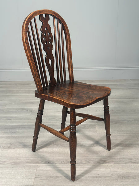 A Set of 6 19th Century Wheelback Dining Chairs