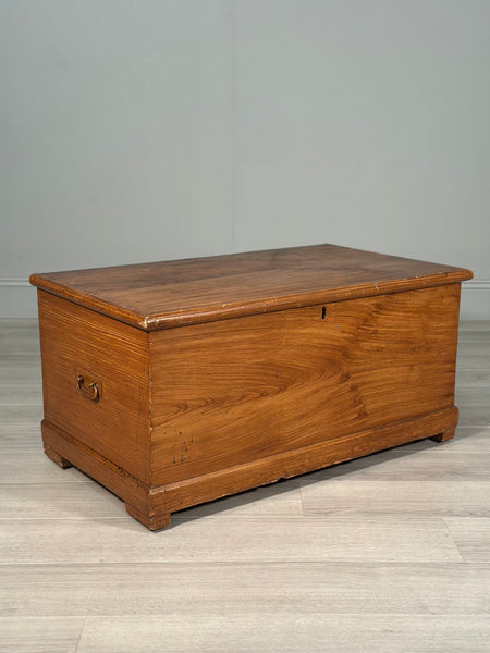 Antique Pine Blanket Box In Scumble Paint