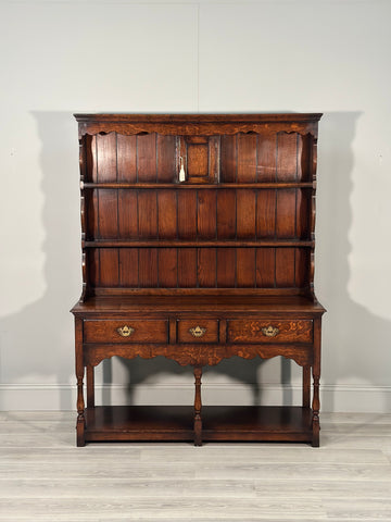 Oak Dresser By Titchmarsh & Goodwin