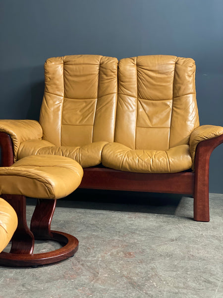 Ekornes Stressless Leather Recliner Suite In Tan