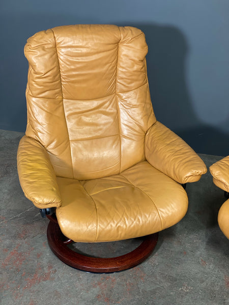 Ekornes Stressless Leather Recliner Suite In Tan