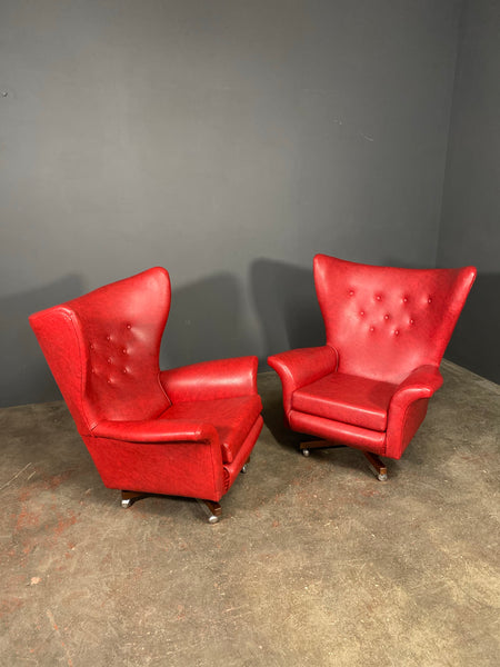 A Pair Of G Plan 6250 Reclining Chairs