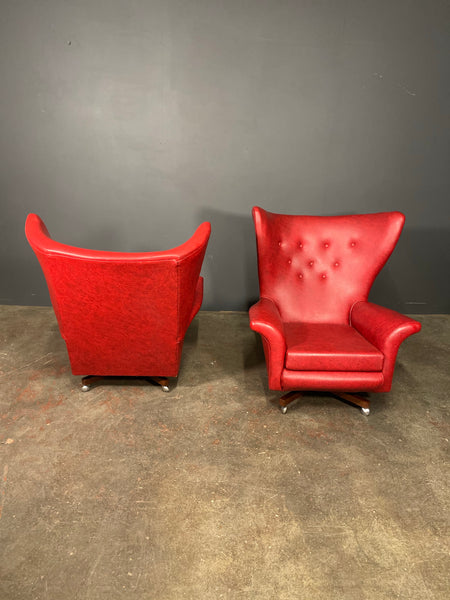 A Pair Of G Plan 6250 Reclining Chairs