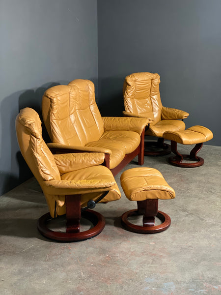 Ekornes Stressless Leather Recliner Suite In Tan
