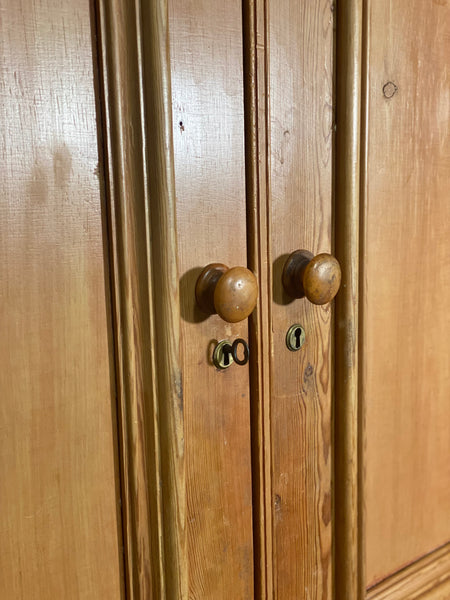 Victorian Pine Linen Press